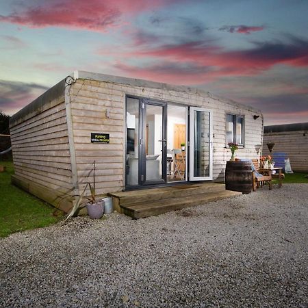 Wheal Prosper- Beautifully Fitted Wooden Lodge Helston Cornwall 외부 사진