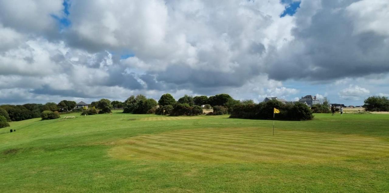 Wheal Prosper- Beautifully Fitted Wooden Lodge Helston Cornwall 외부 사진